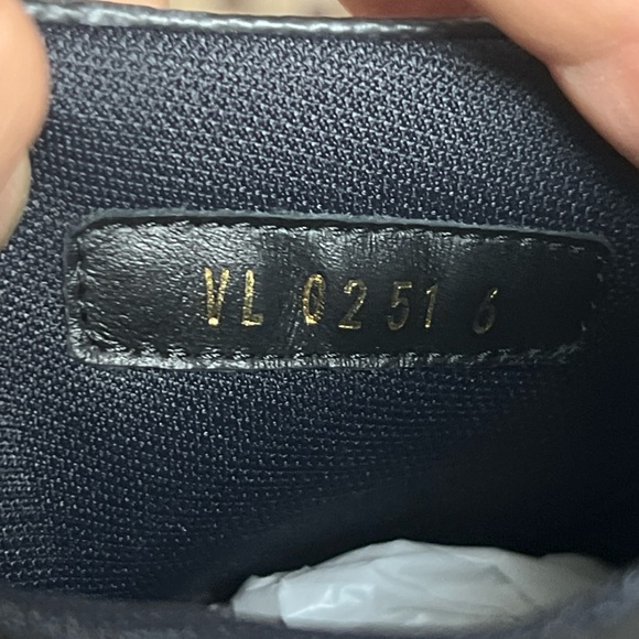 Louis Vuitton Trainer black monogram size 6LV or 7.5-8 US authentic LV white - Picture 8 of 9